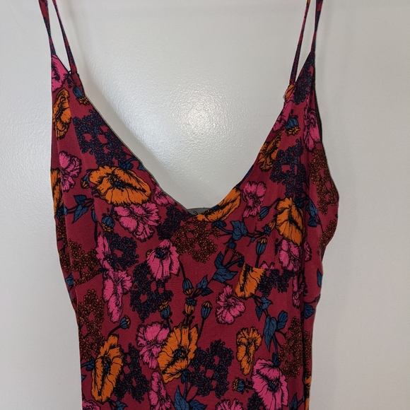 Vibrant dress - Picture 2 of 4